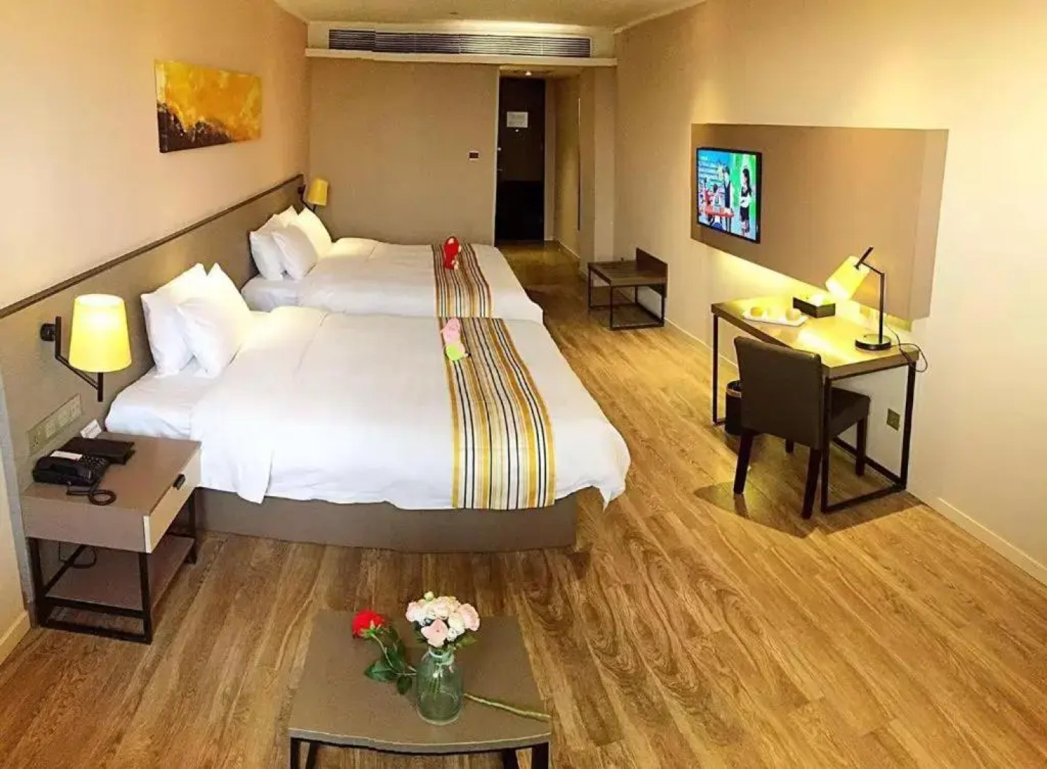 【locals】Taian Taishan District Baolongcity Square