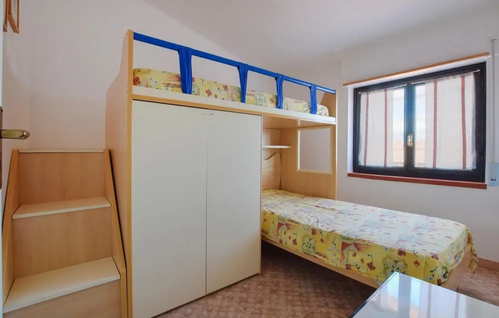 Stunning Home in Roseto Capo Spulico With 4 Bedrooms