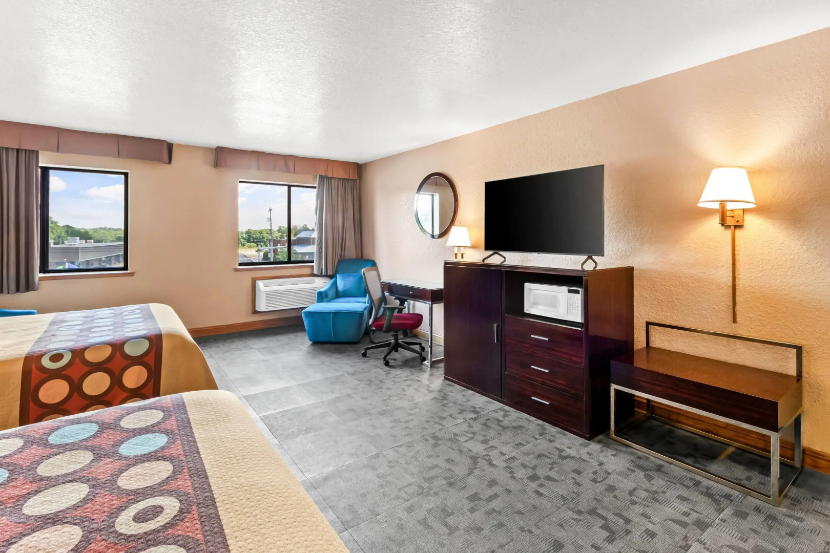 Super 8 by Wyndham Uniontown PA