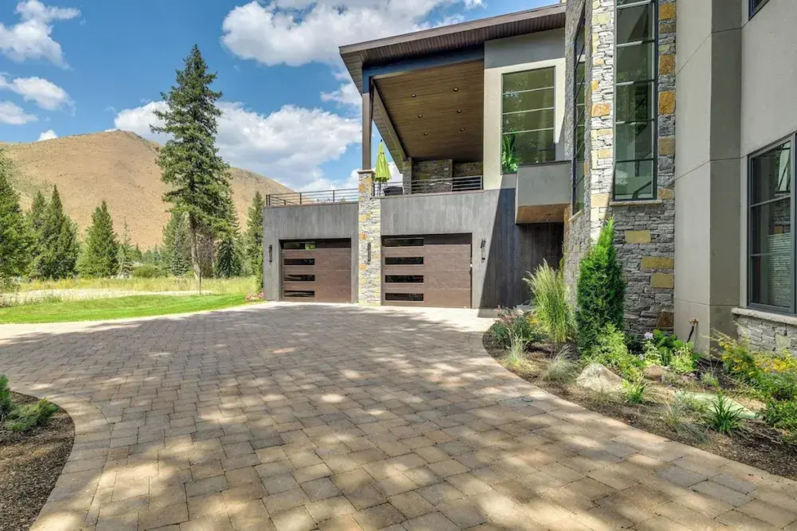 Luxury Alpine Home w/ Hot Tub: 1 Mi to Sun Valley!