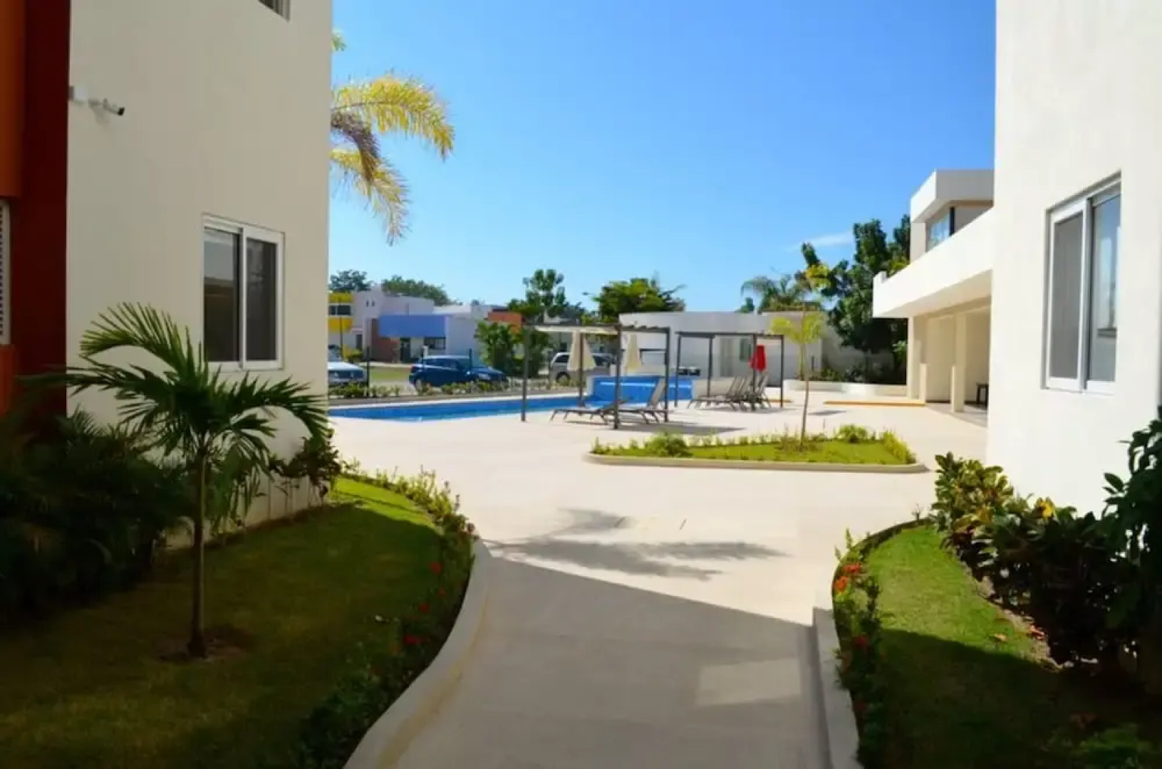 Los Azulejos 5D 3 BR by Casago