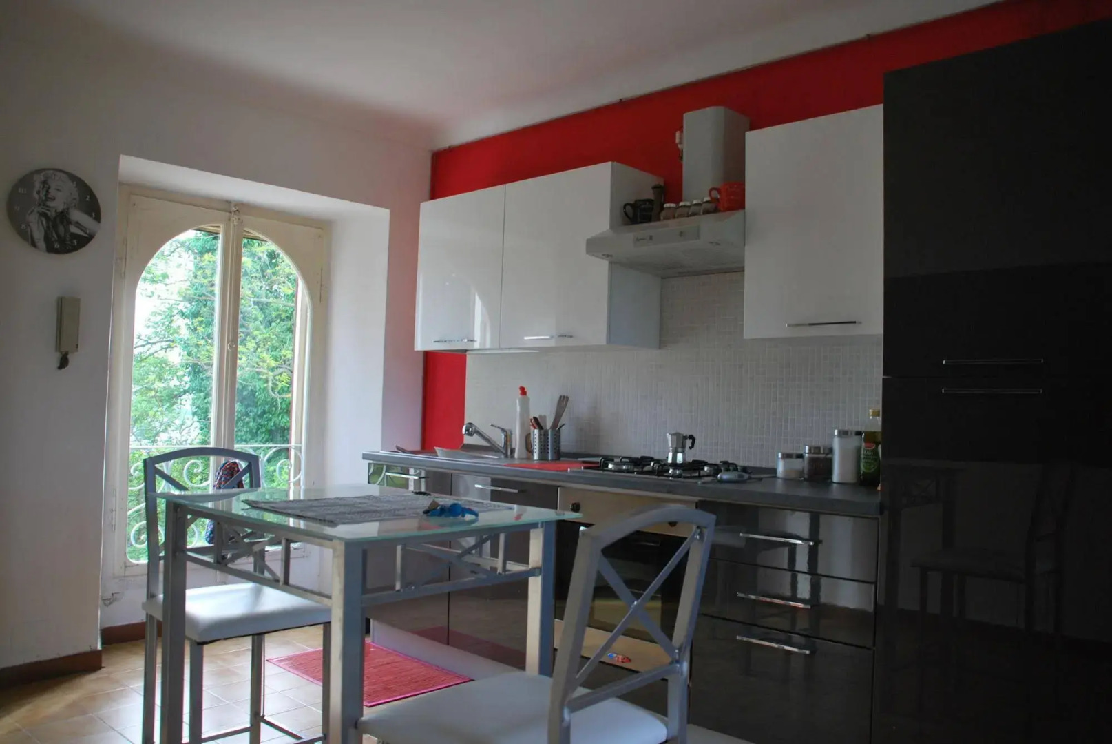 B&B Alice in wonderland