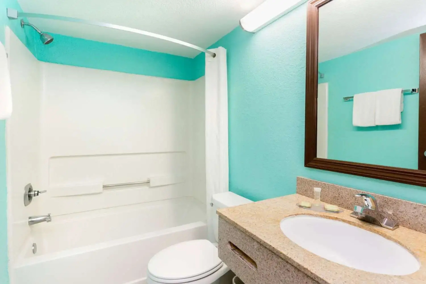 Super 8 By Wyndham Naples