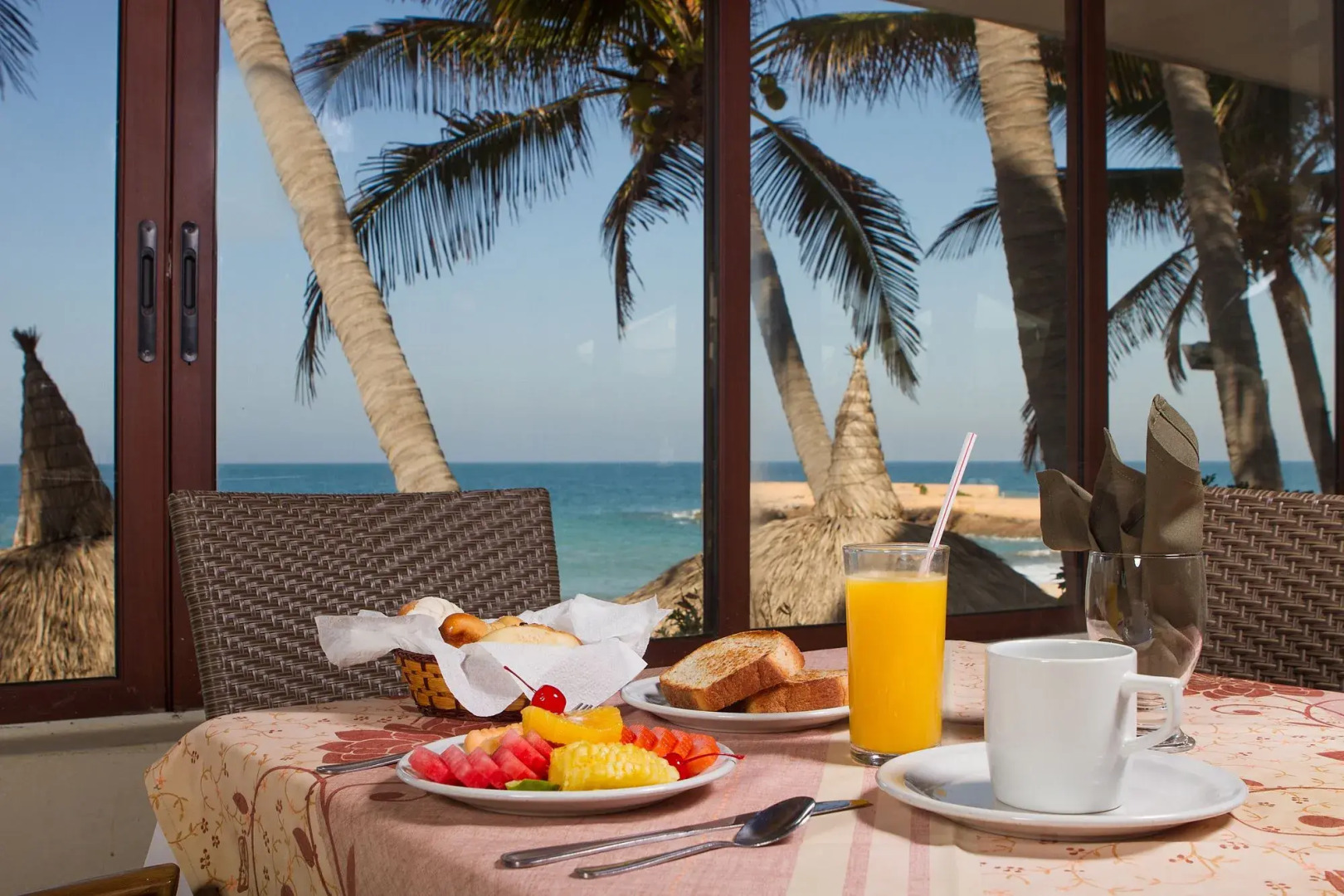 Luna Palace Hotel and Suites