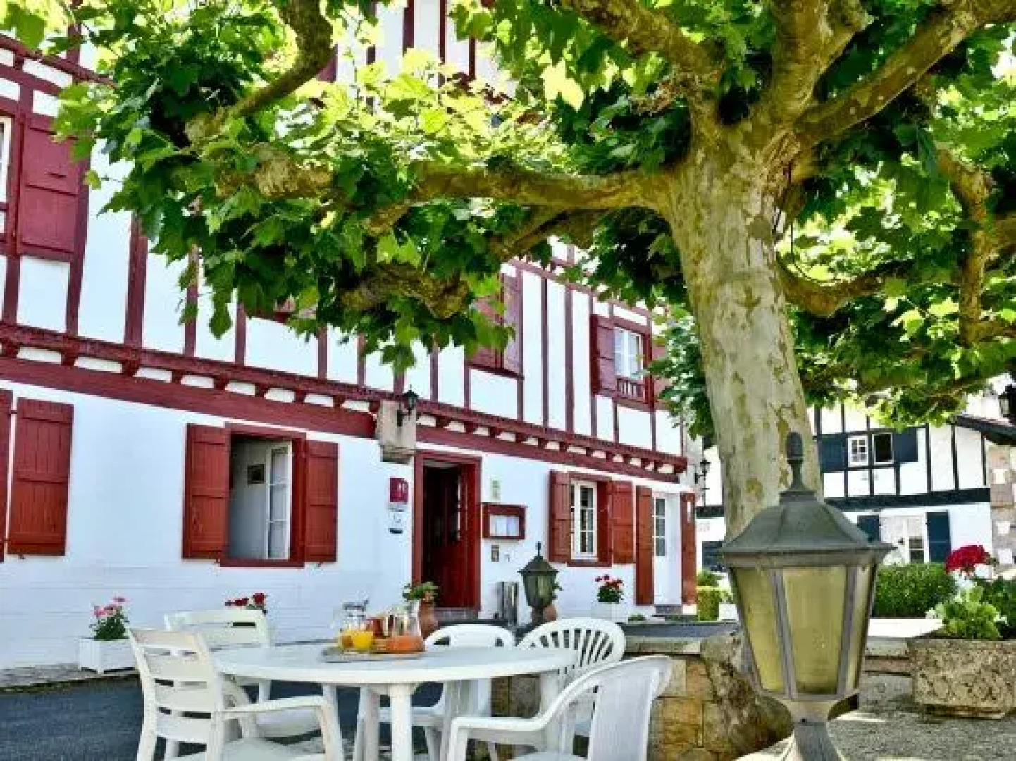 Logis Hôtel Baratchartea