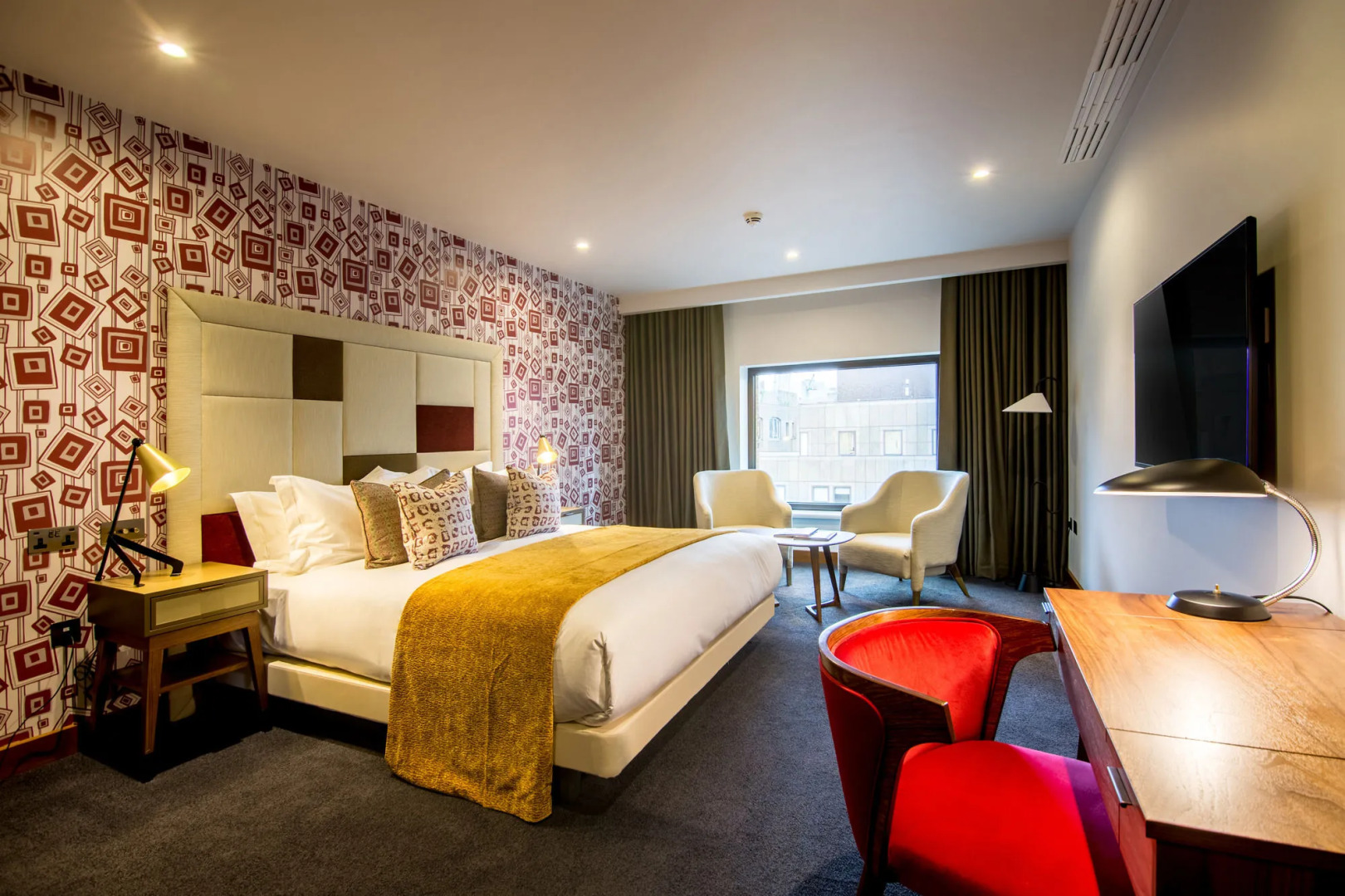 Devonshire Club & Hotel