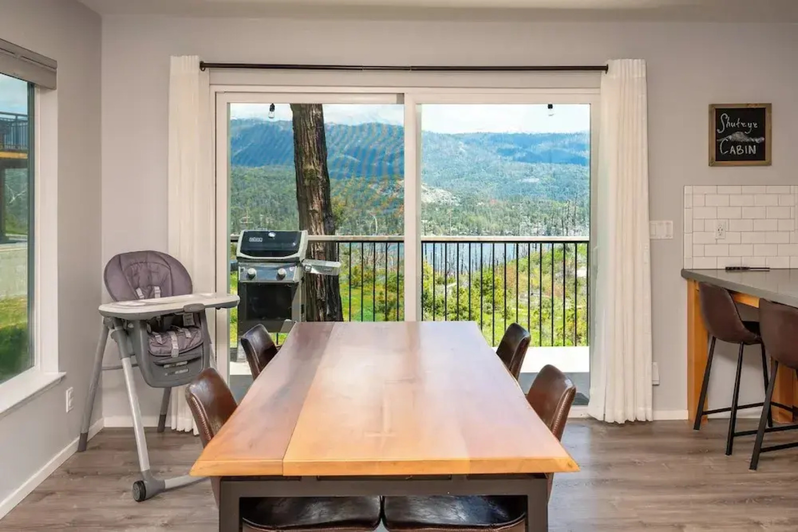 Modern 2bd Cabin With Stunning Views of Bass Lake