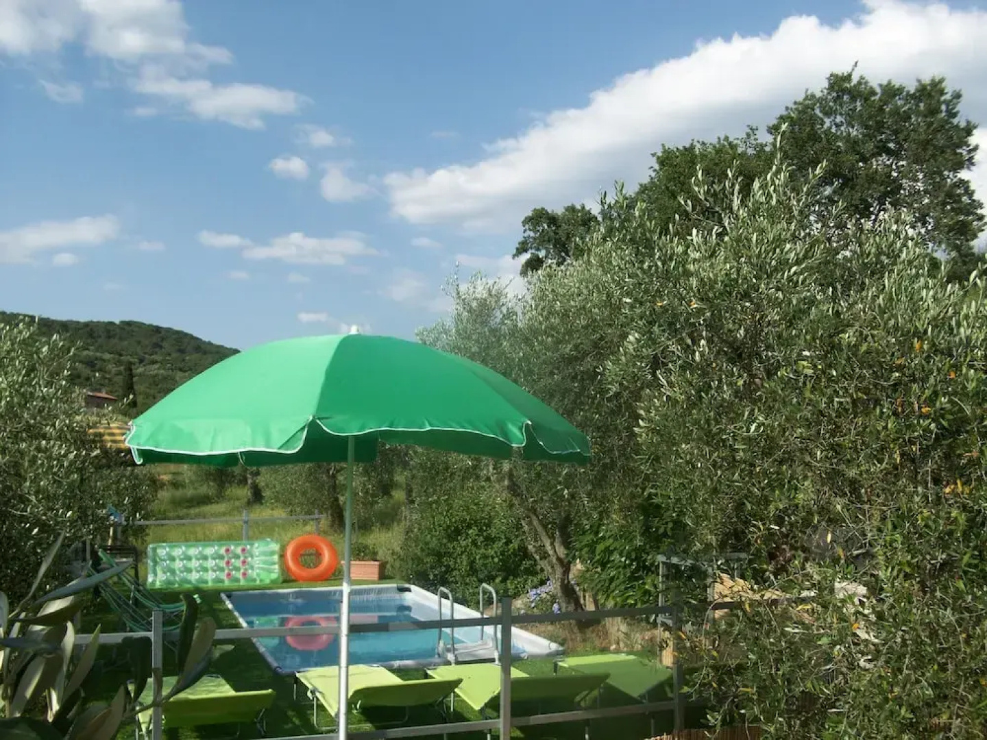 Villa Trasimeno with pool and lake view