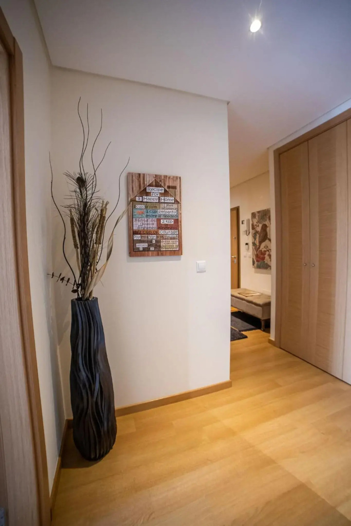 Lovely apartment near airport and Nations Park, with garage