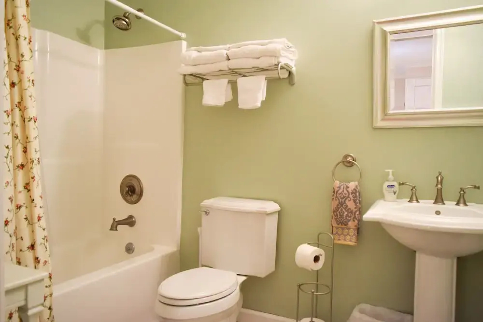 The Pawling House Bed & Breakfast