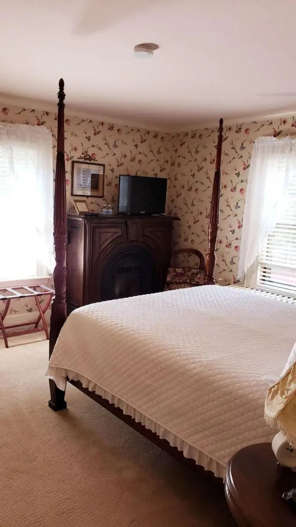 Westbrook Inn B&B