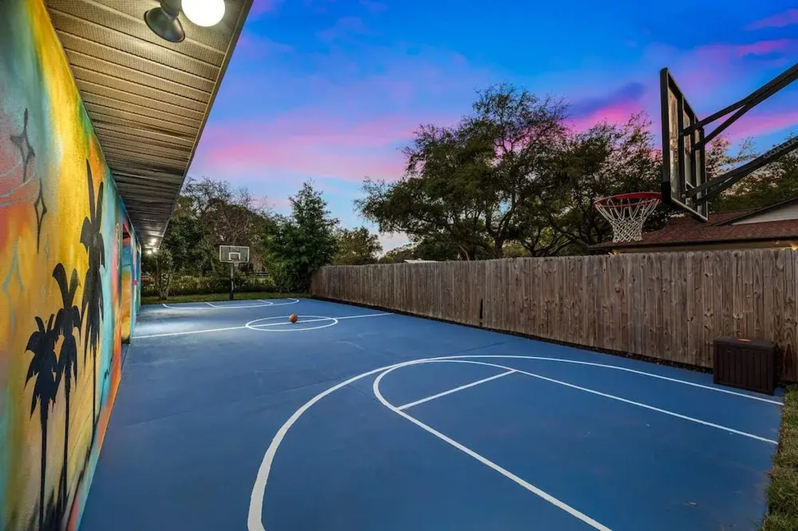 Luxe Largo Retreat: Pool, Games, Basketball & More