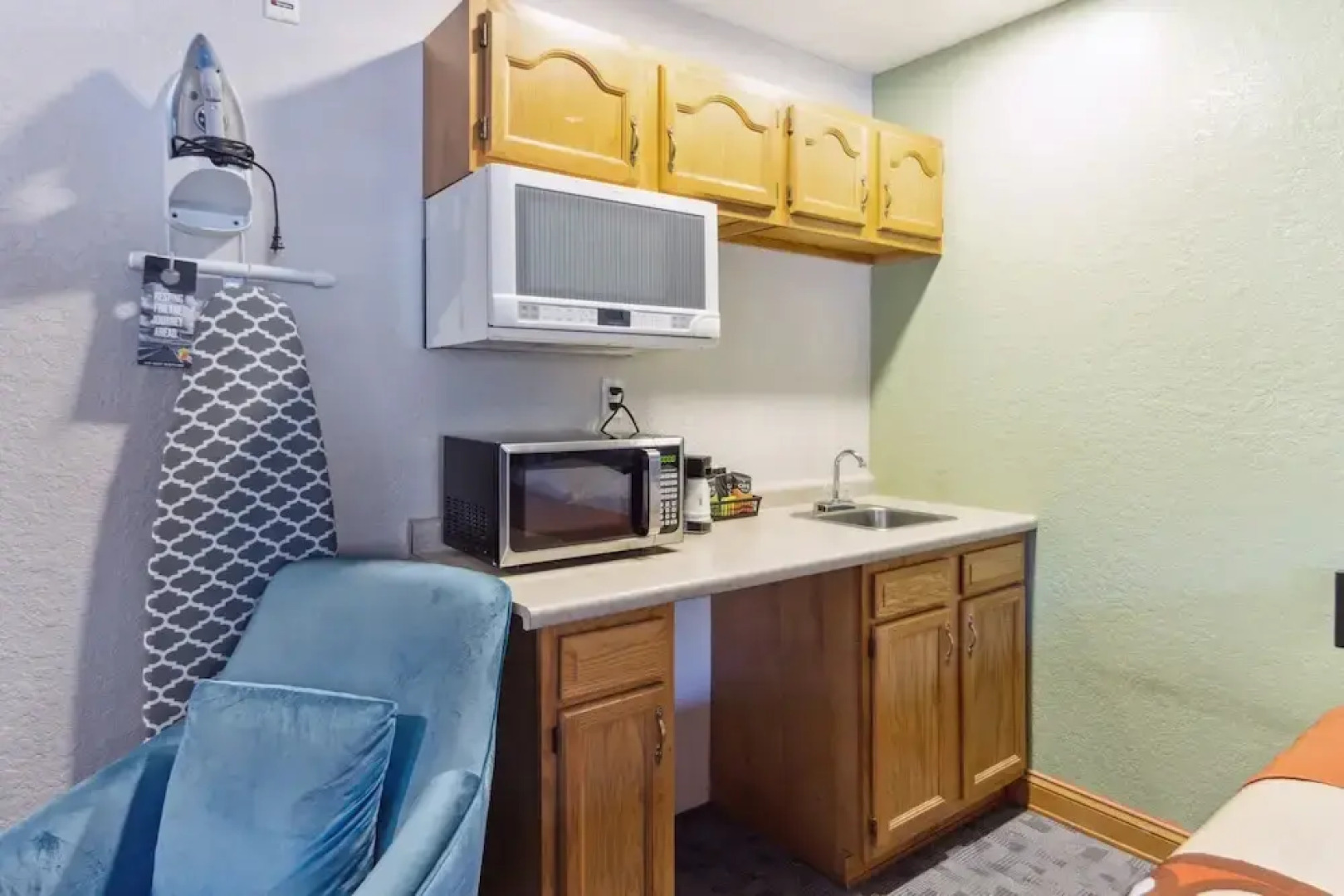 Super 8 Uniontown PA