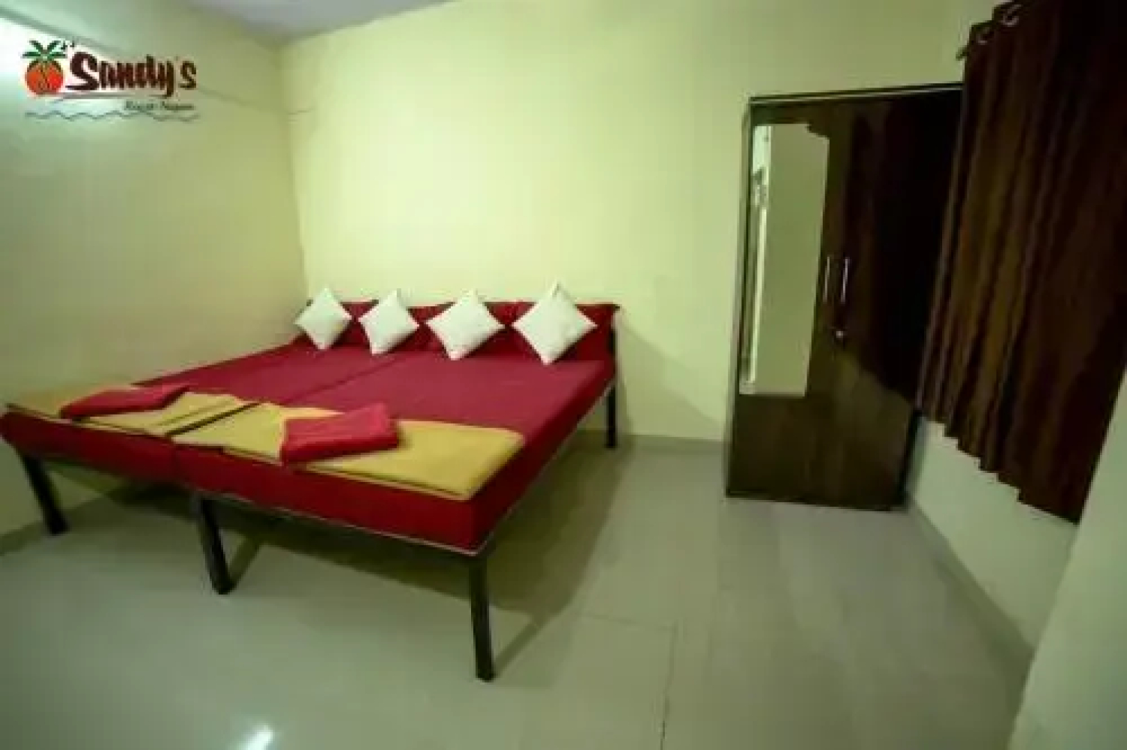 Sandy's Holiday Inn
