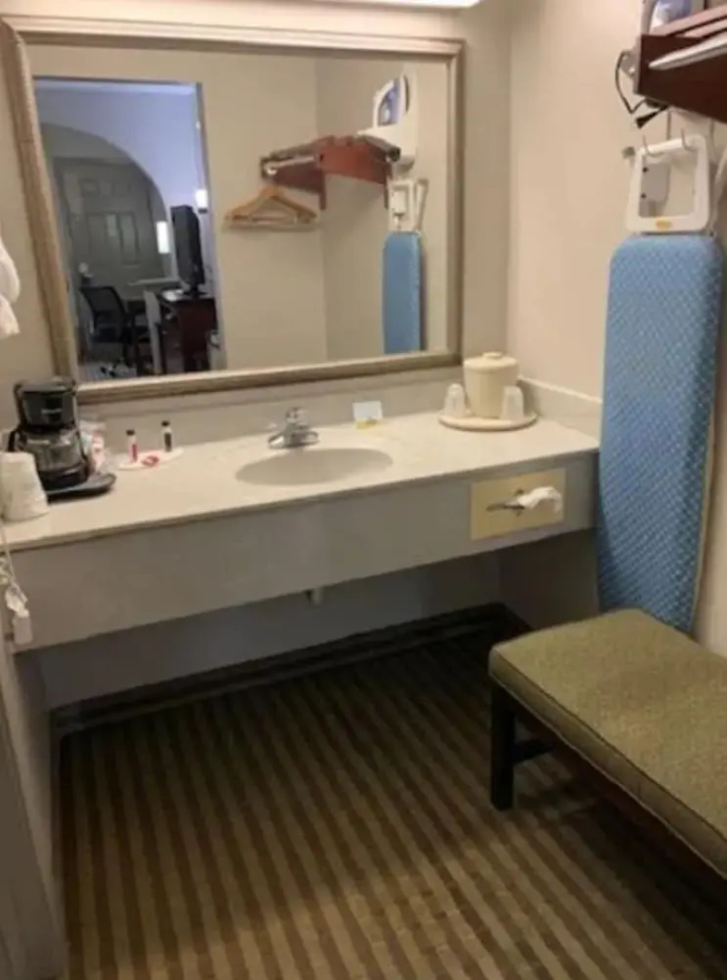 Days Inn Ocean Springs