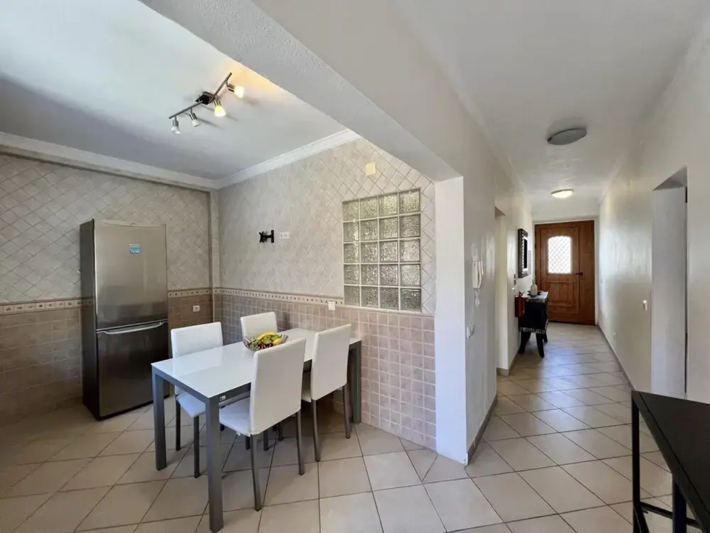 Loul Central House by Homing