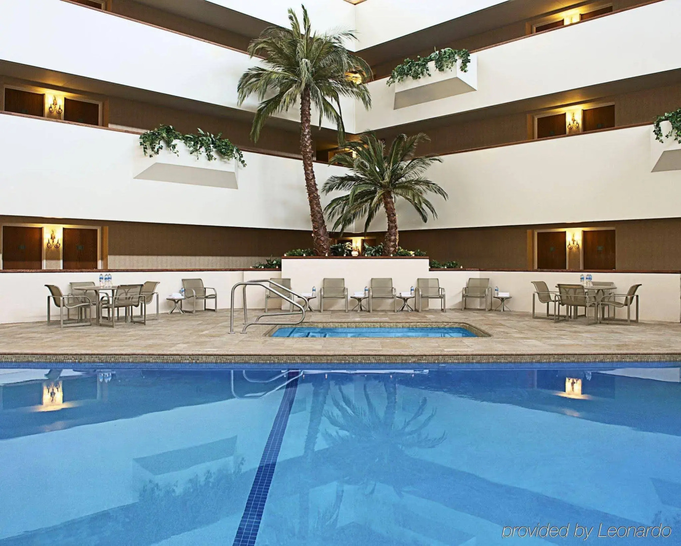 Sheraton Minneapolis West Hotel