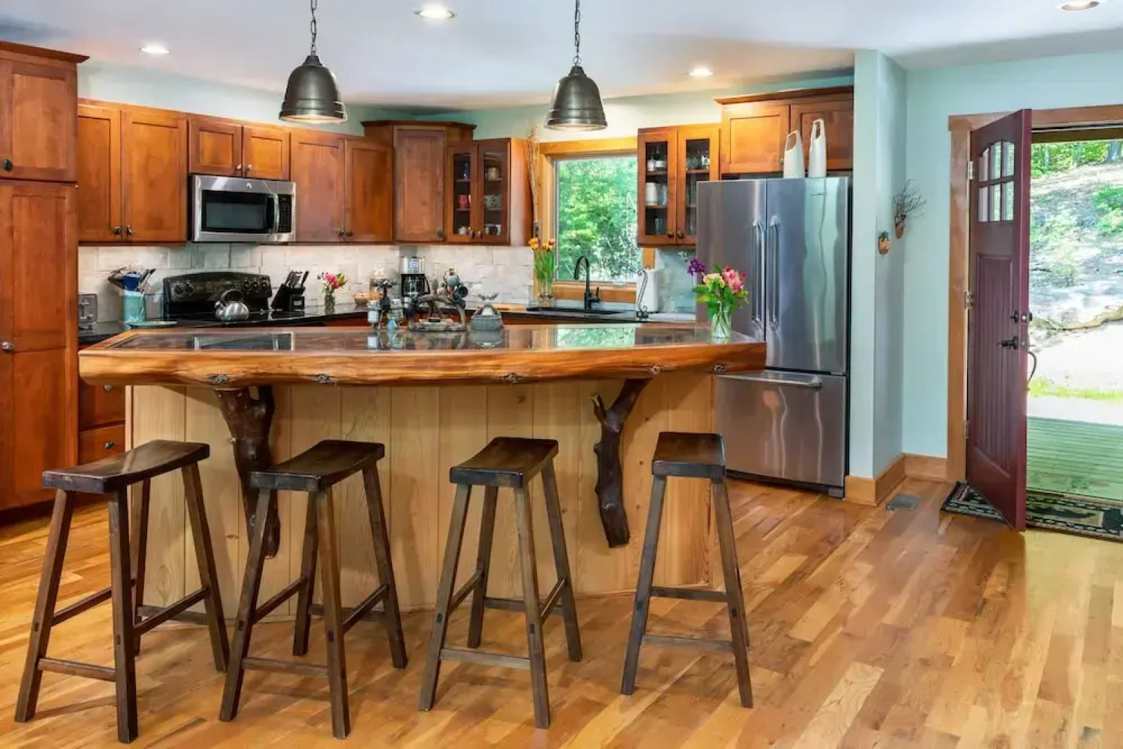 Bent Creek Lodge Bed & Breakfast