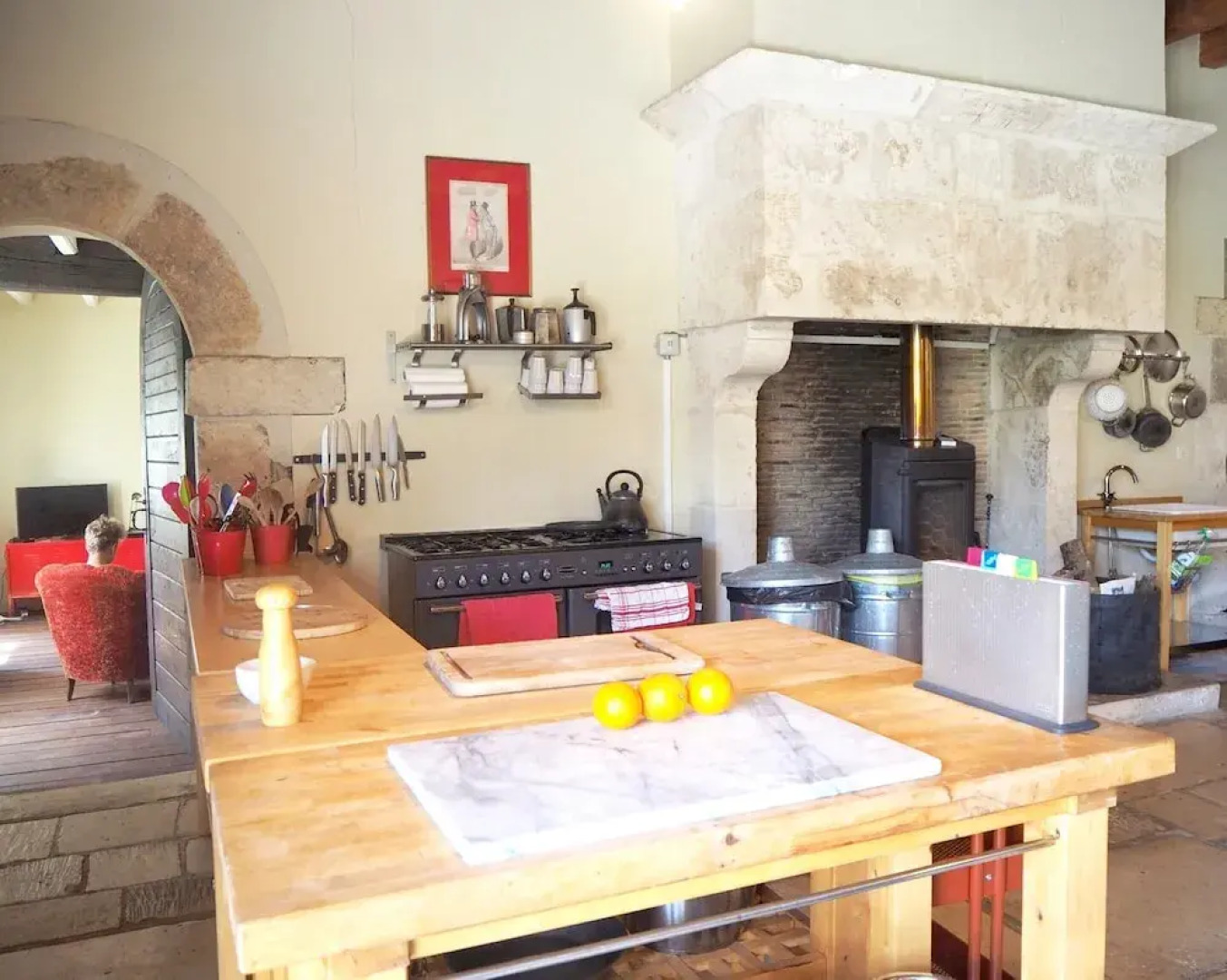 House With 6 Bedrooms in Montignac-charente, With Private Pool, Enclos