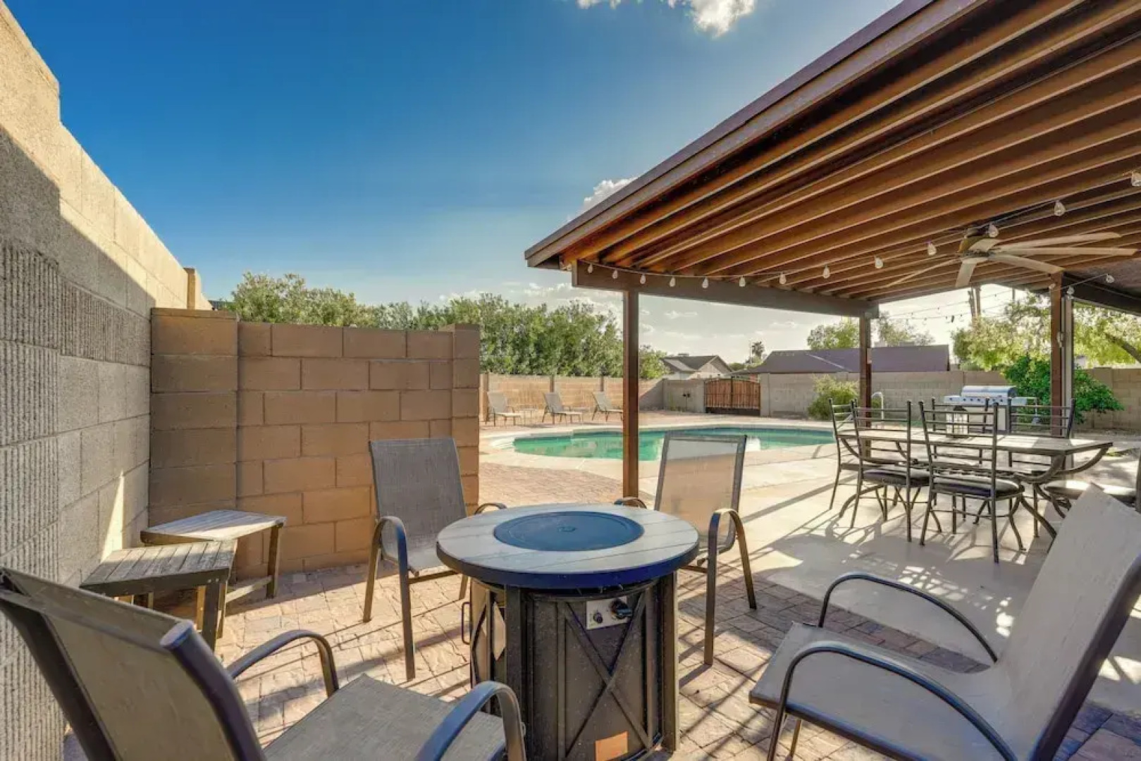 5 Mi to Asu: Tempe Home w/ Heated Pool & Fire Pit
