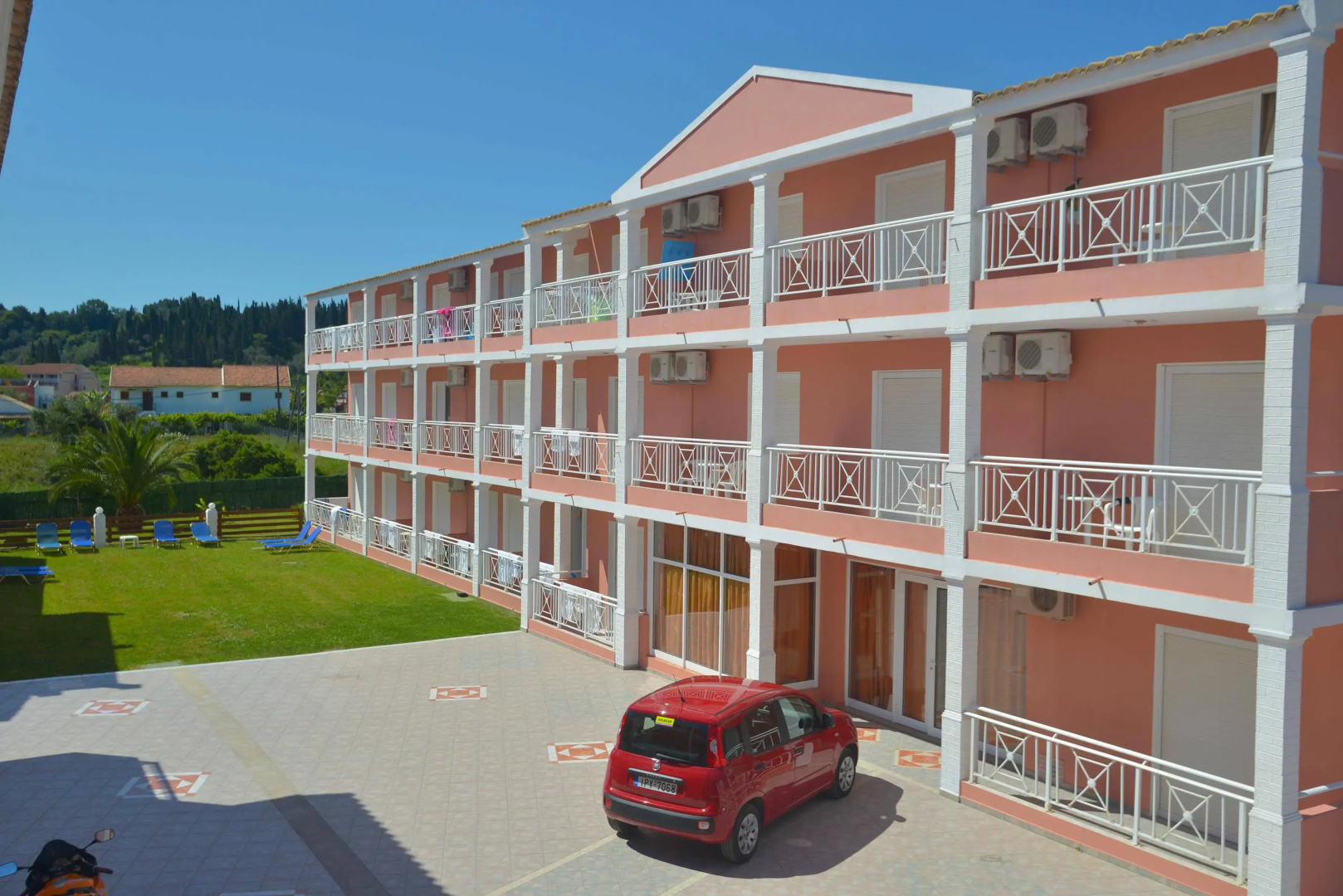 Angelina Hotel & Apartments