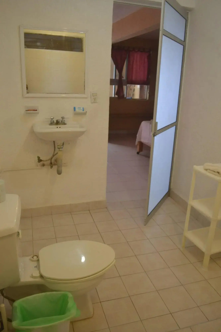 Hotel Evasión
