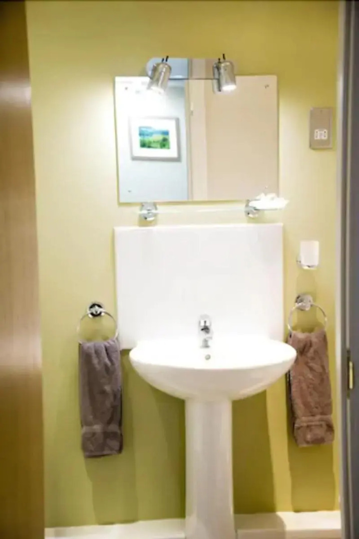 The Rose and Crown Hotel