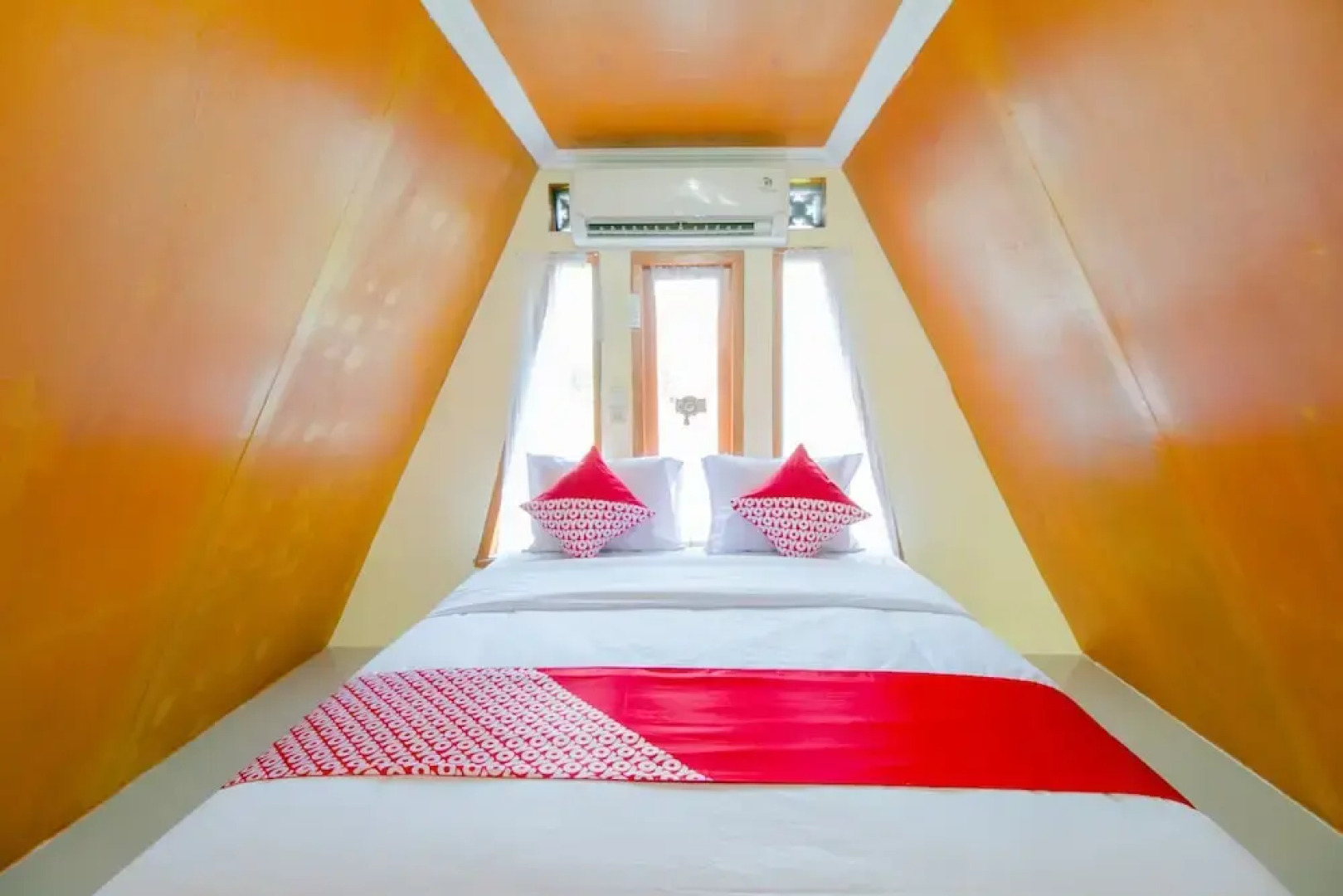 Hotel Ratu Pantai by OYO Rooms