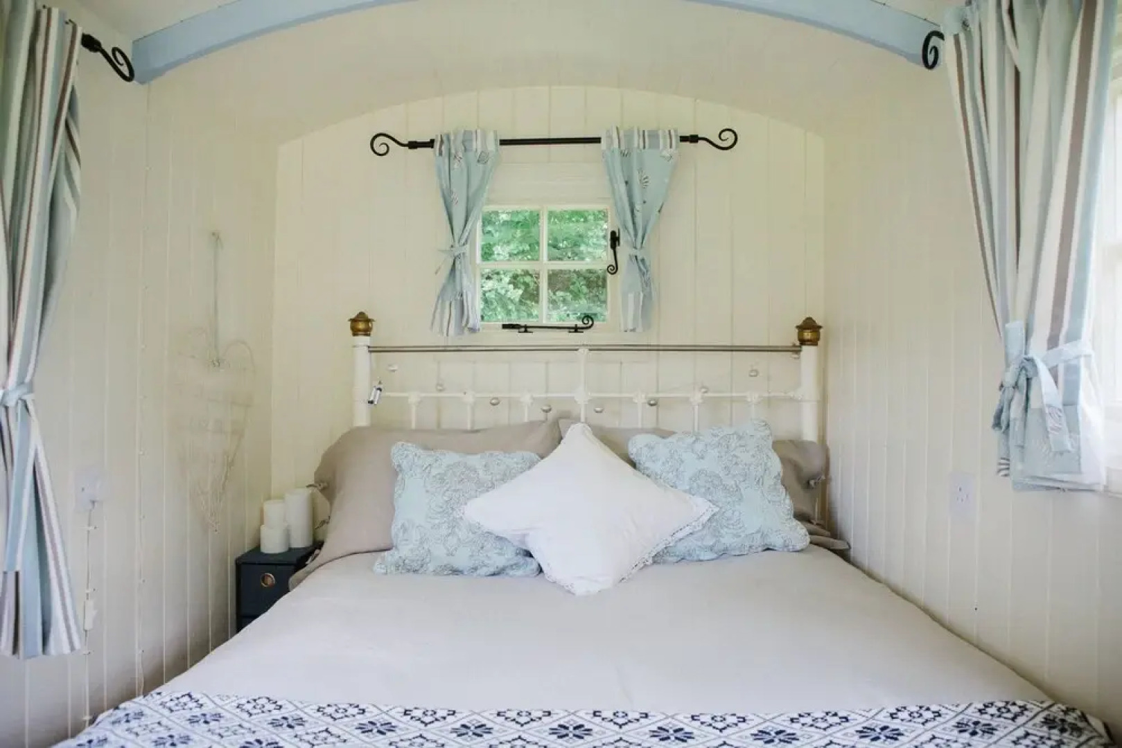 The Cluster @ The Queen - Caravan Park