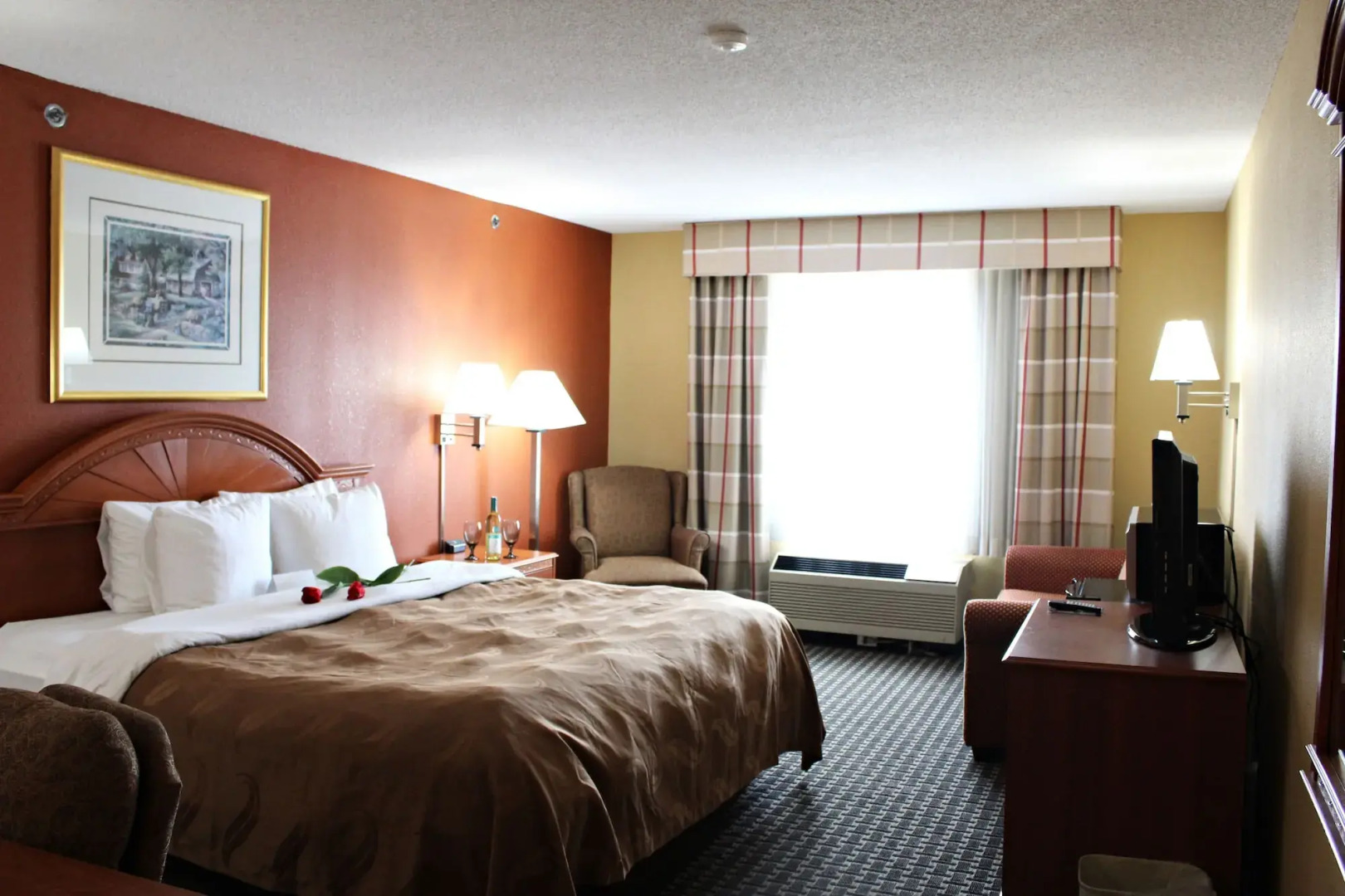 Quality Inn & Suites Cincinnati Sharonville