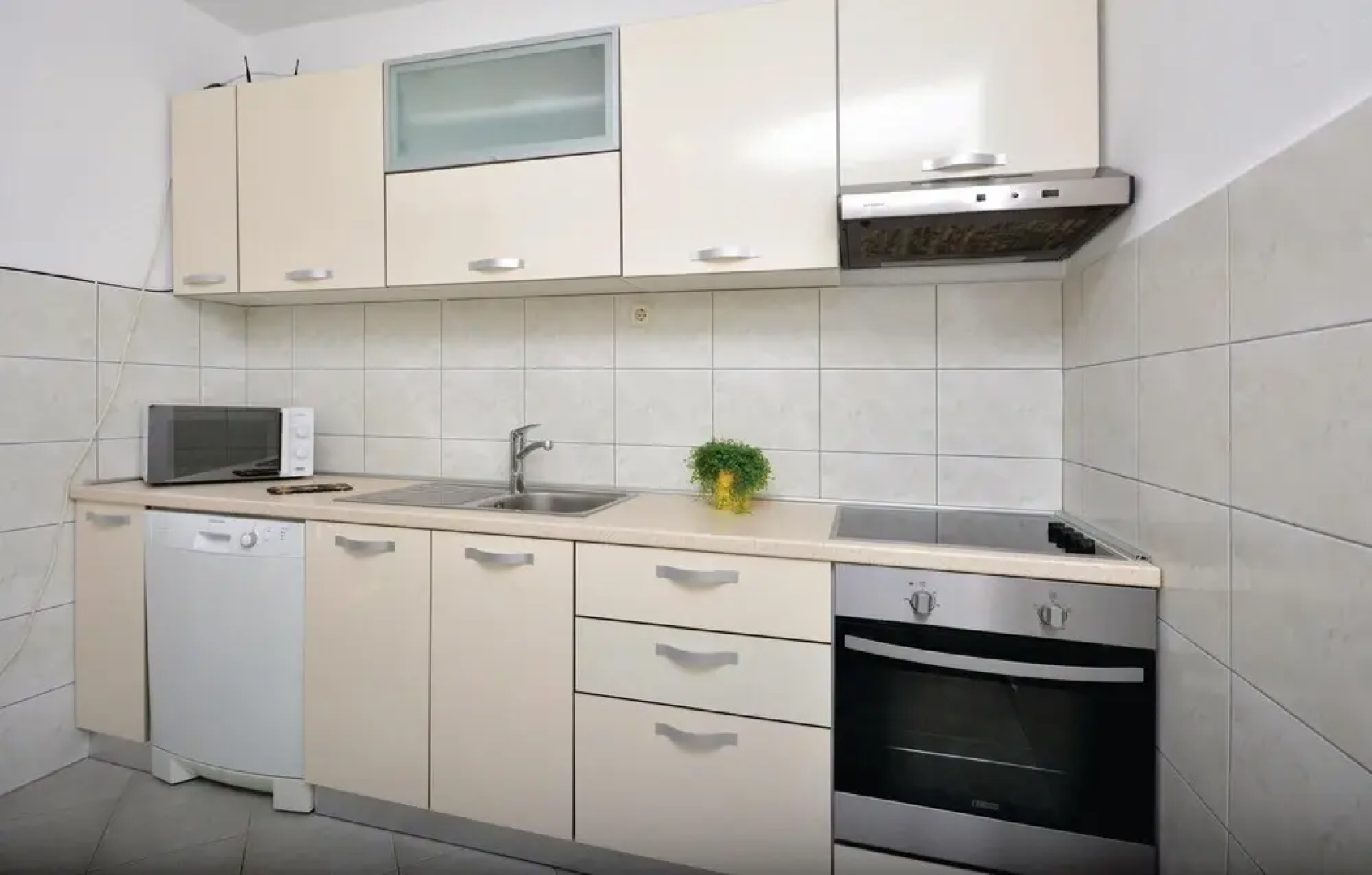 Nice Home in Zastrazisce With 3 Bedrooms and Wifi