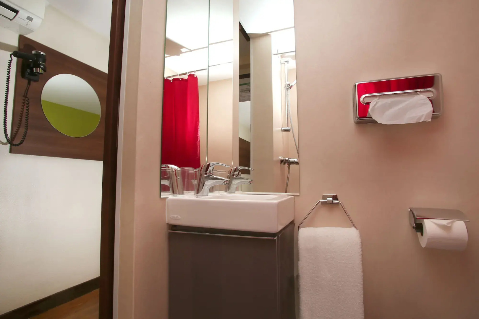 Hôtel Balladins Lyon / Bron