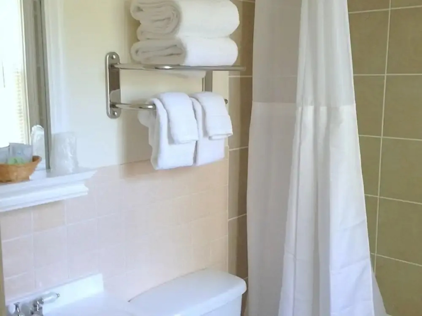 Craigville Beach Inn