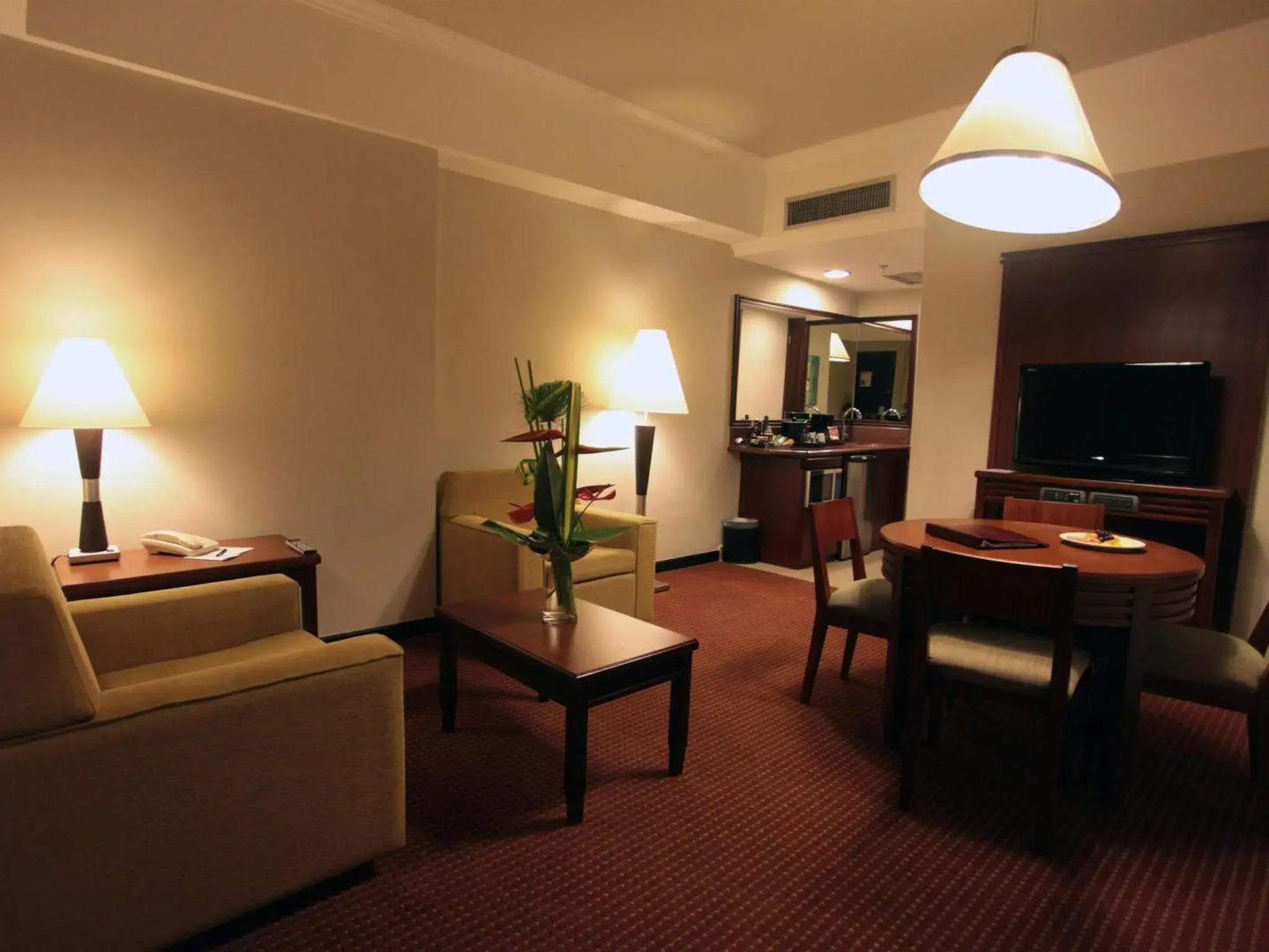 Embassy Suites Valencia Downtown