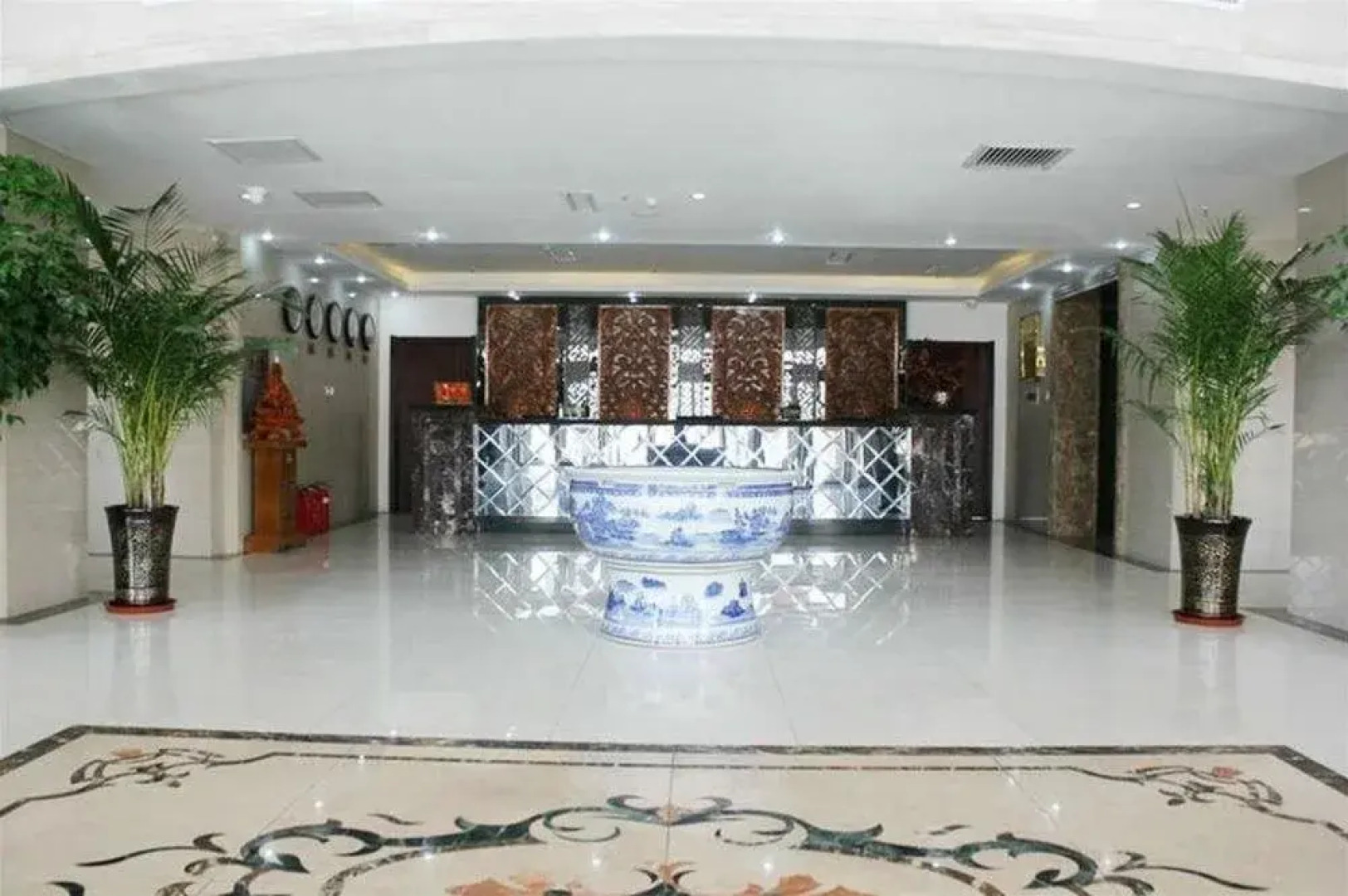 Handan New Oriental Business Hotel
