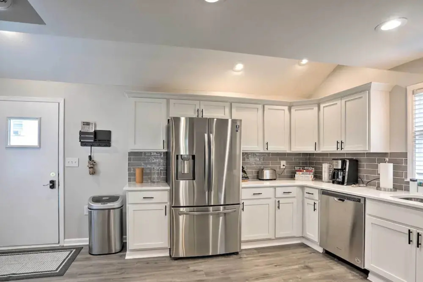 Pet-friendly Home - 1/2 Mi to Downtown Willoughby!