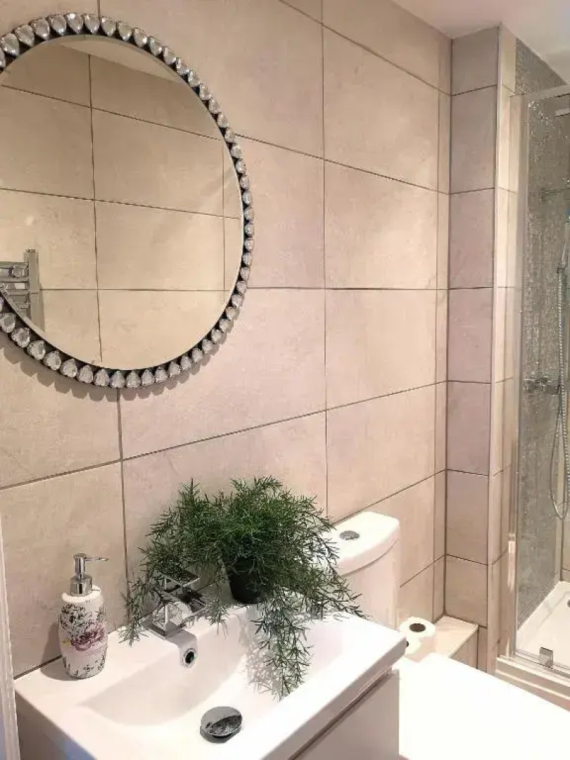 New SLEEP 4 COSY HOME