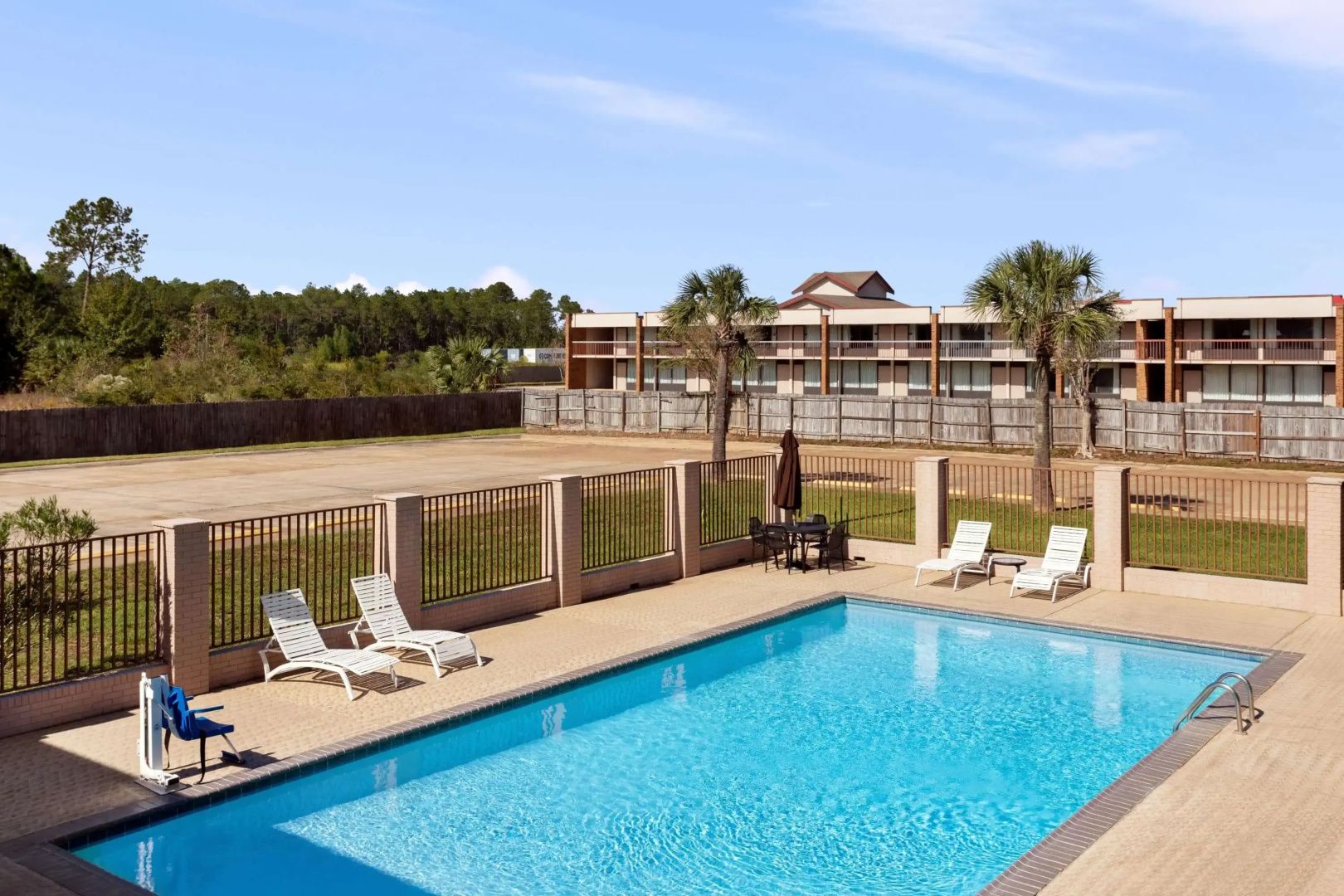 Super 8 by Wyndham Gulfport Airport NW/Near Biloxi