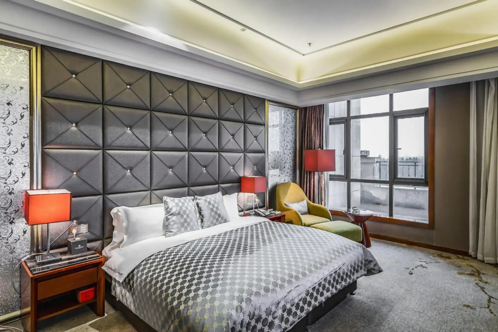 Huaxi Zhongzhou International Hotel