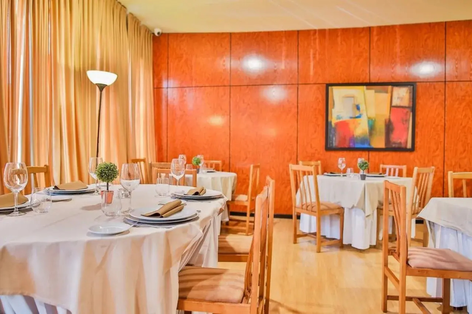 AP Hotel and Parking