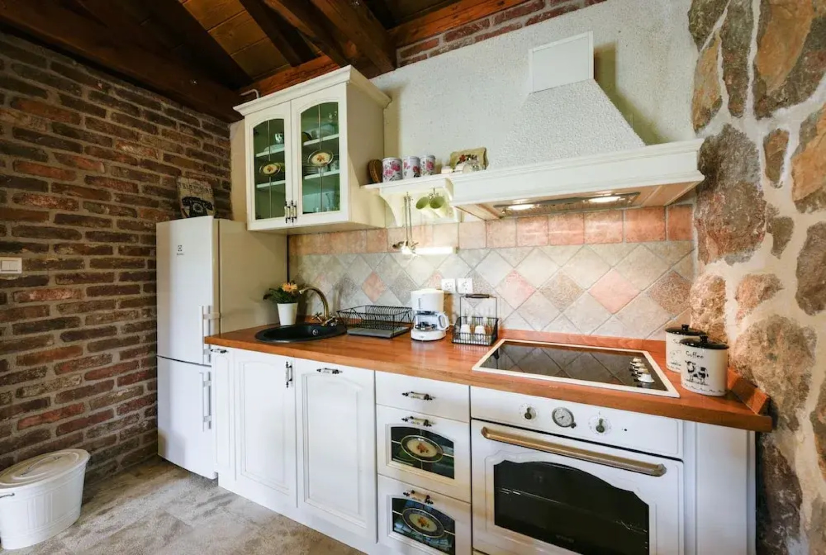 Traditional Stone House Bura - Nature Park Velebit