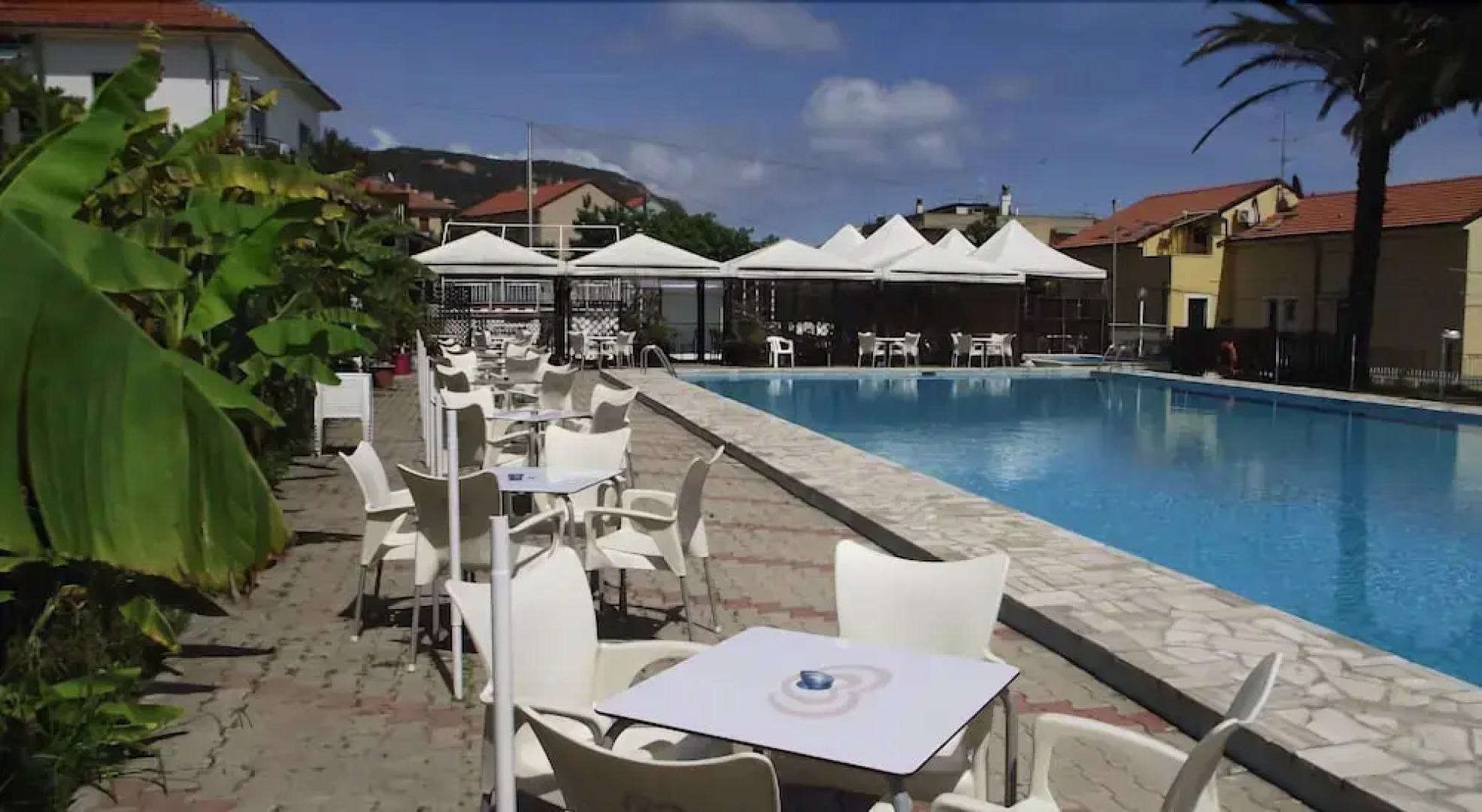 Riviera Suite Apartments