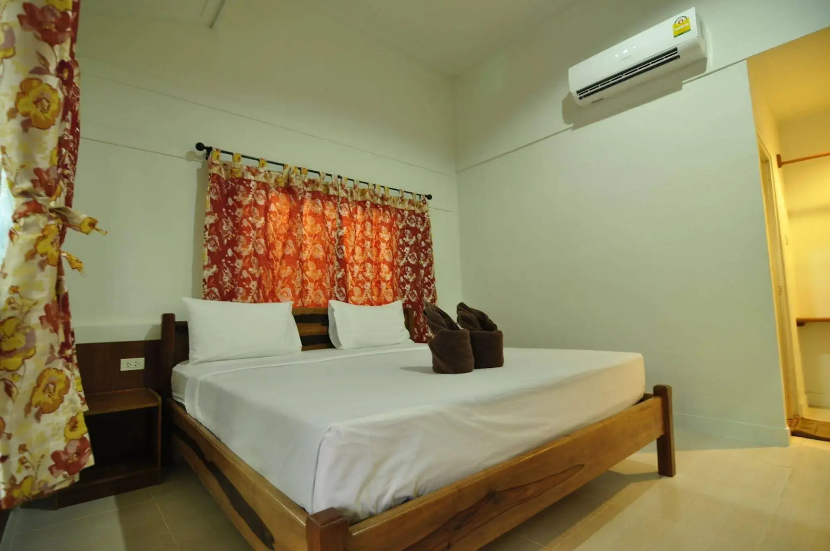 Phi Phi Twin Palms Bungalows