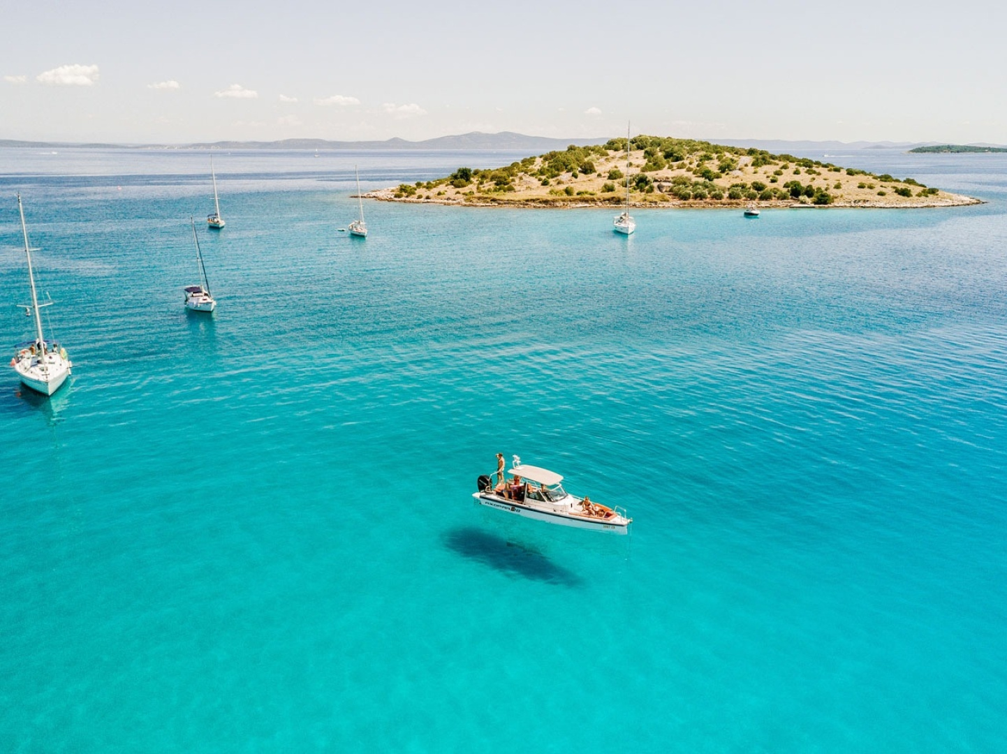 Apartment Nata - free parking A1 Murter, Island Murter