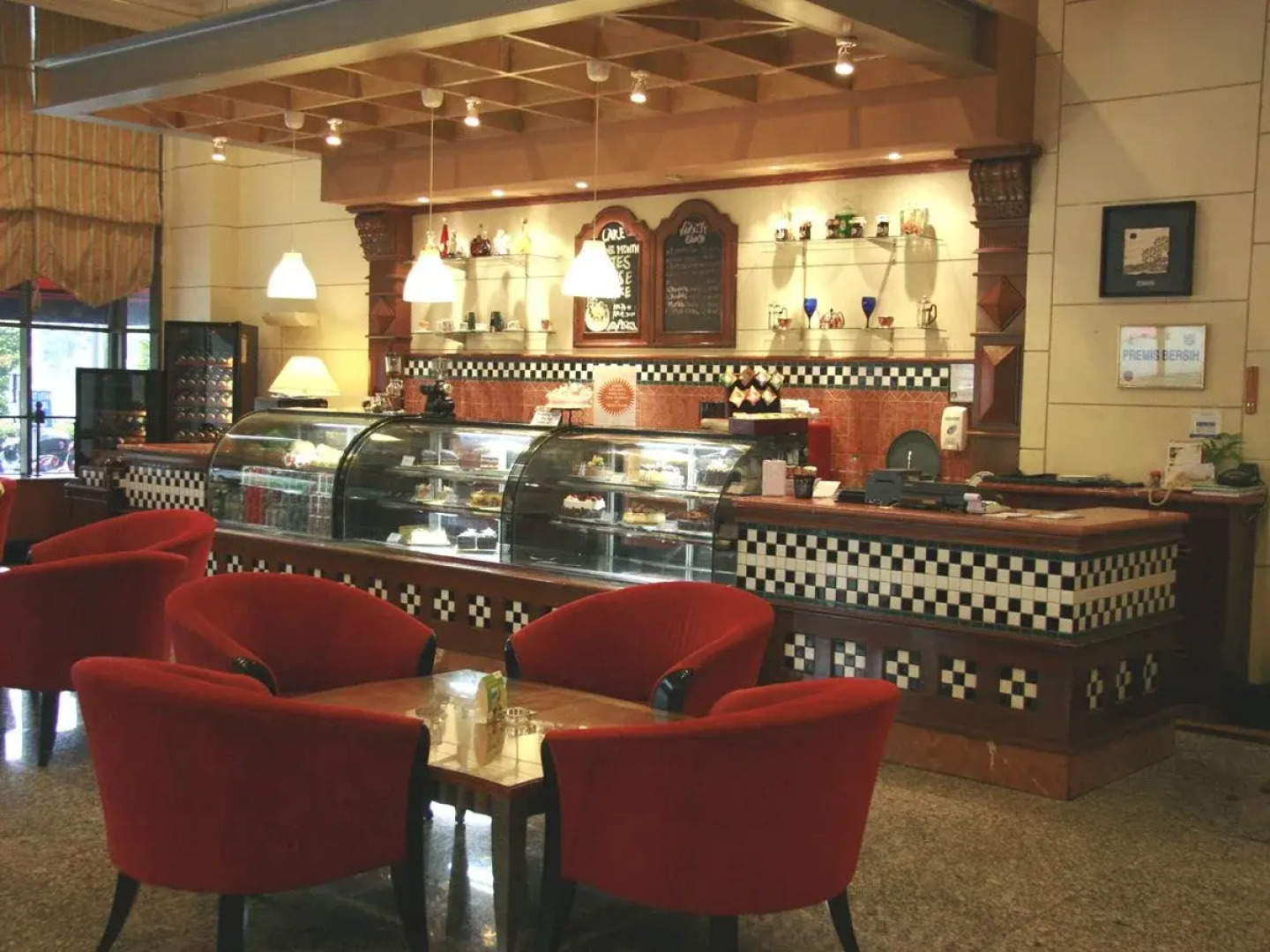 Mardhiyyah Hotel and Suites