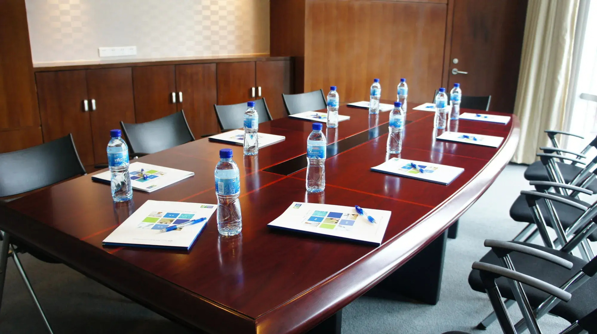 Holiday Inn Express Shanghai Jinqiao Central by IHG