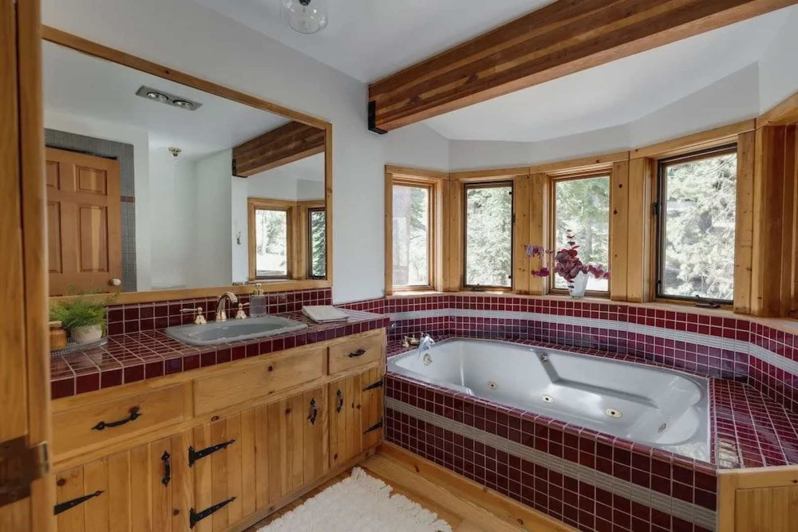 North Lake Hideaway Prime Locale for Outdoor Fun