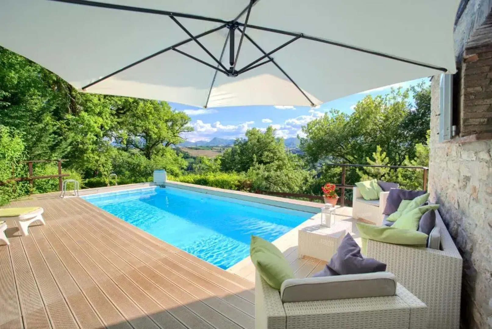 Canapegna Village - private villas and 2 pools in the heart of Le Marche