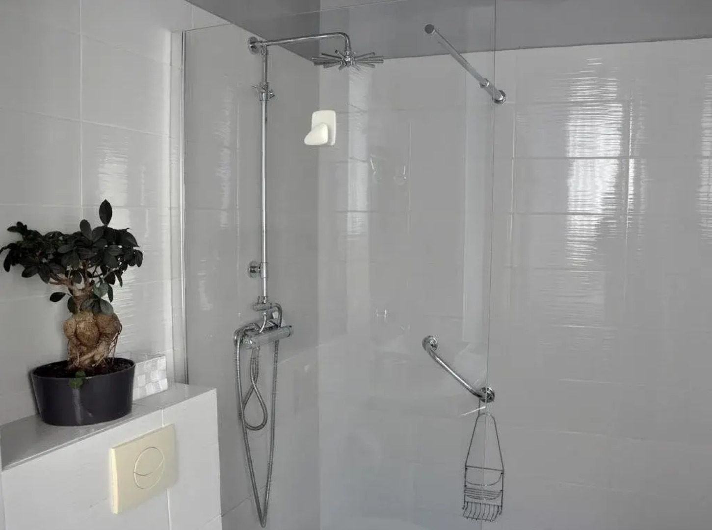 La Grussan-Hôtes Bed & Breakfast