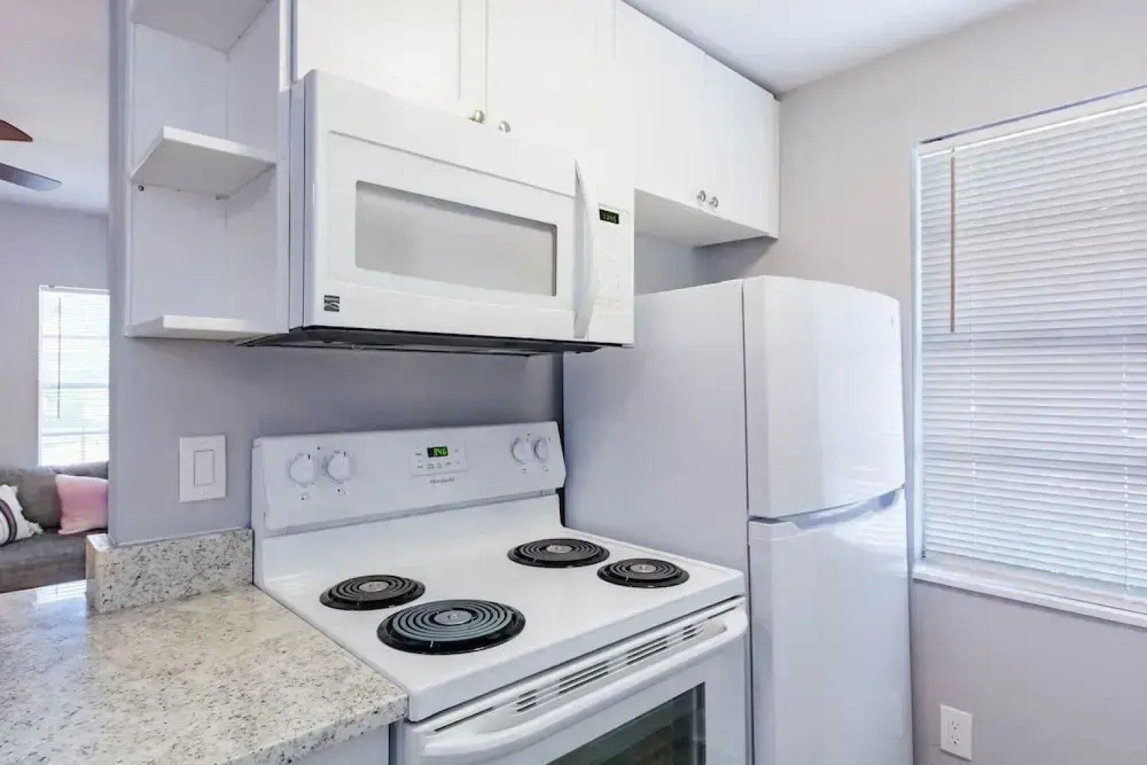 Sleeps 4 Hot Tub Fenced INN